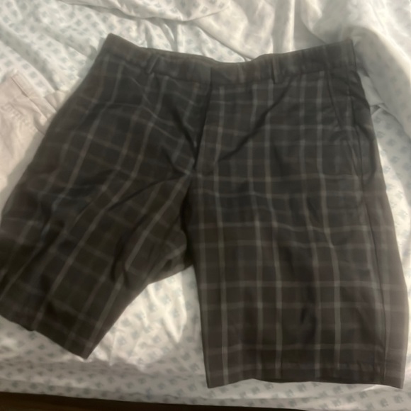 Black Plaid 34W shorts. - Picture 1 of 1